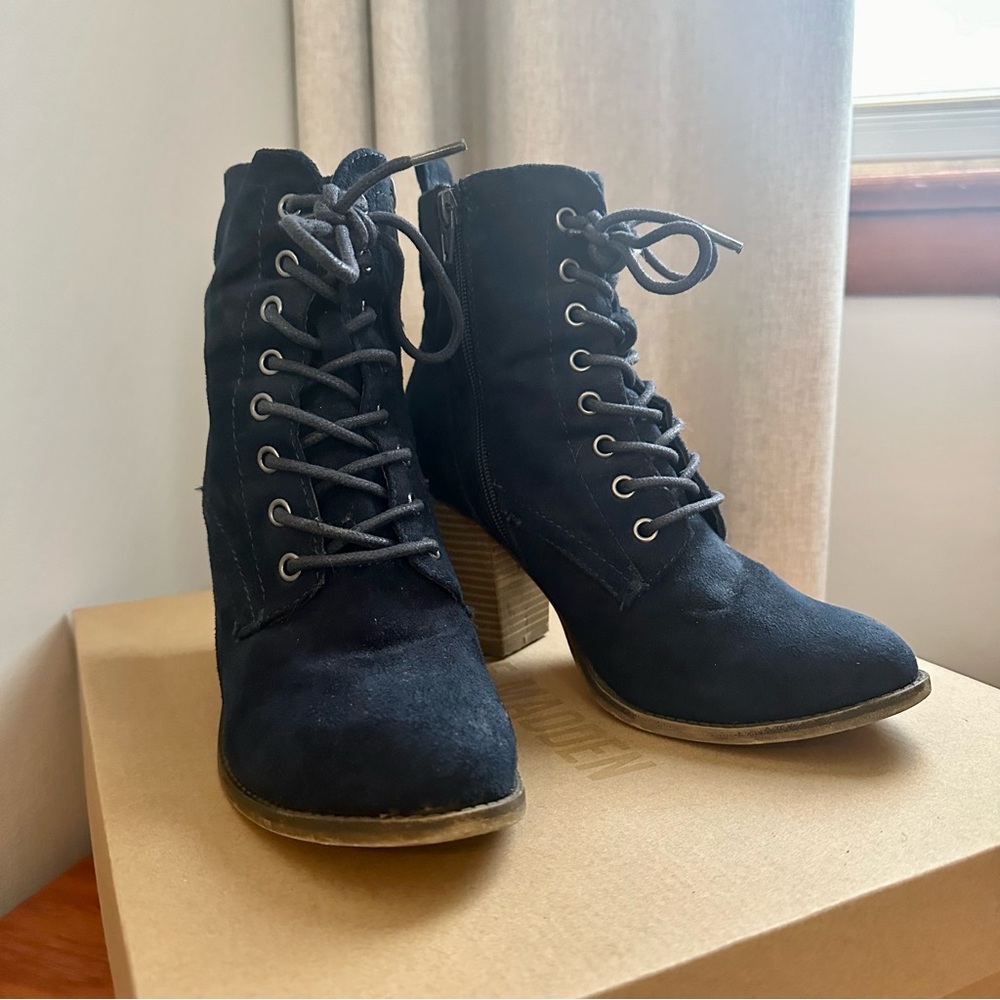 Target Women's navy blue faux suede lace up chunky heel booties, Size 8.5
